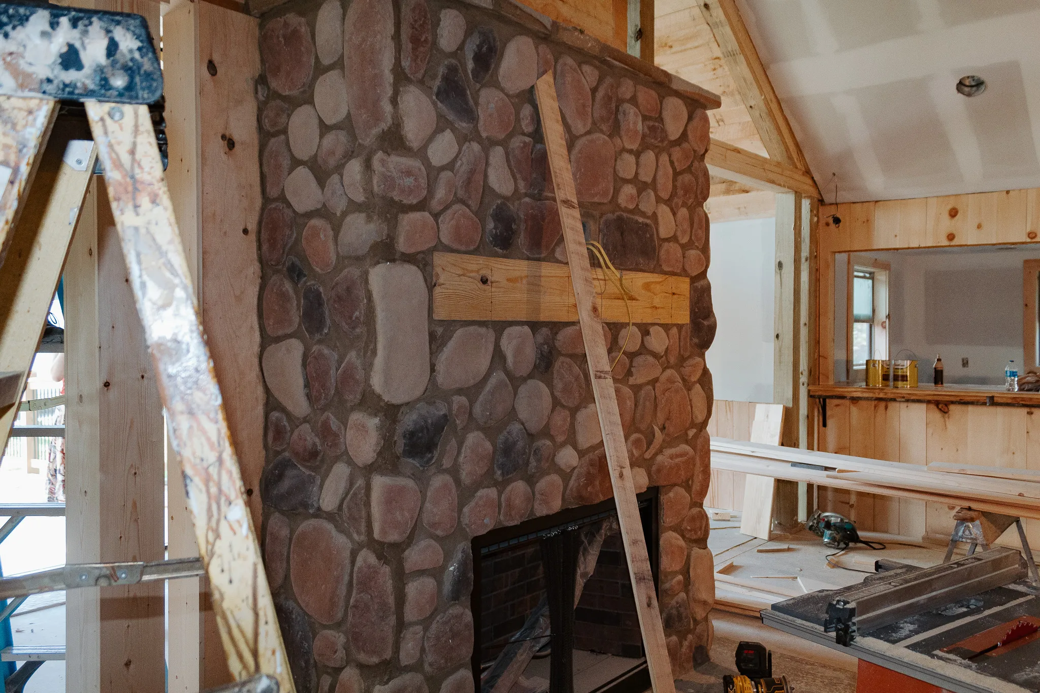 decor cabin construction